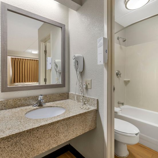 Red Roof Inn Buffalo - Niagara Airport image 1