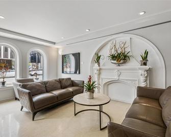 Hotel Chicago West Loop, SureStay Collection by Best Western - Chicago - Living room