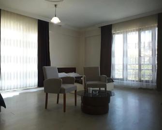 Myhouse Izmit - İzmit - Sala de estar