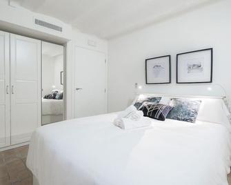 Vintage Palma Palace Apartments Ti - Palma de Mallorca - Bedroom