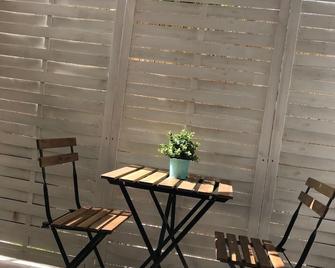 Raya 28 - Bari - Patio