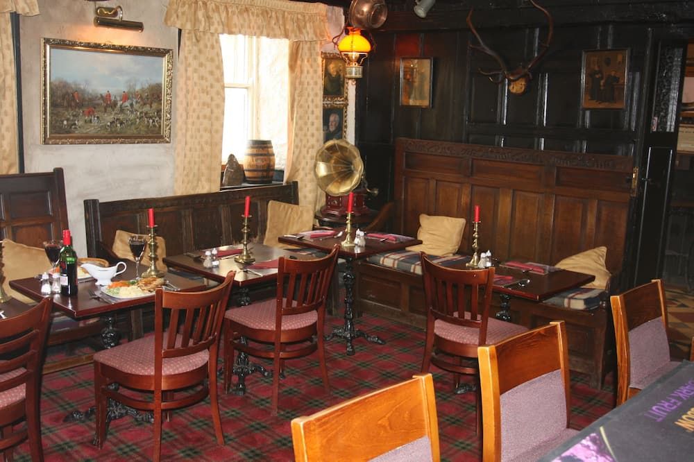 OYO Rose & Crown Hotel - Leyburn - Restaurant