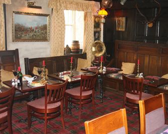 OYO Rose & Crown Hotel - Leyburn - Restaurant