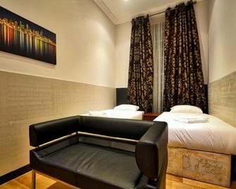 Hyde Park Apartments - London - Bedroom
