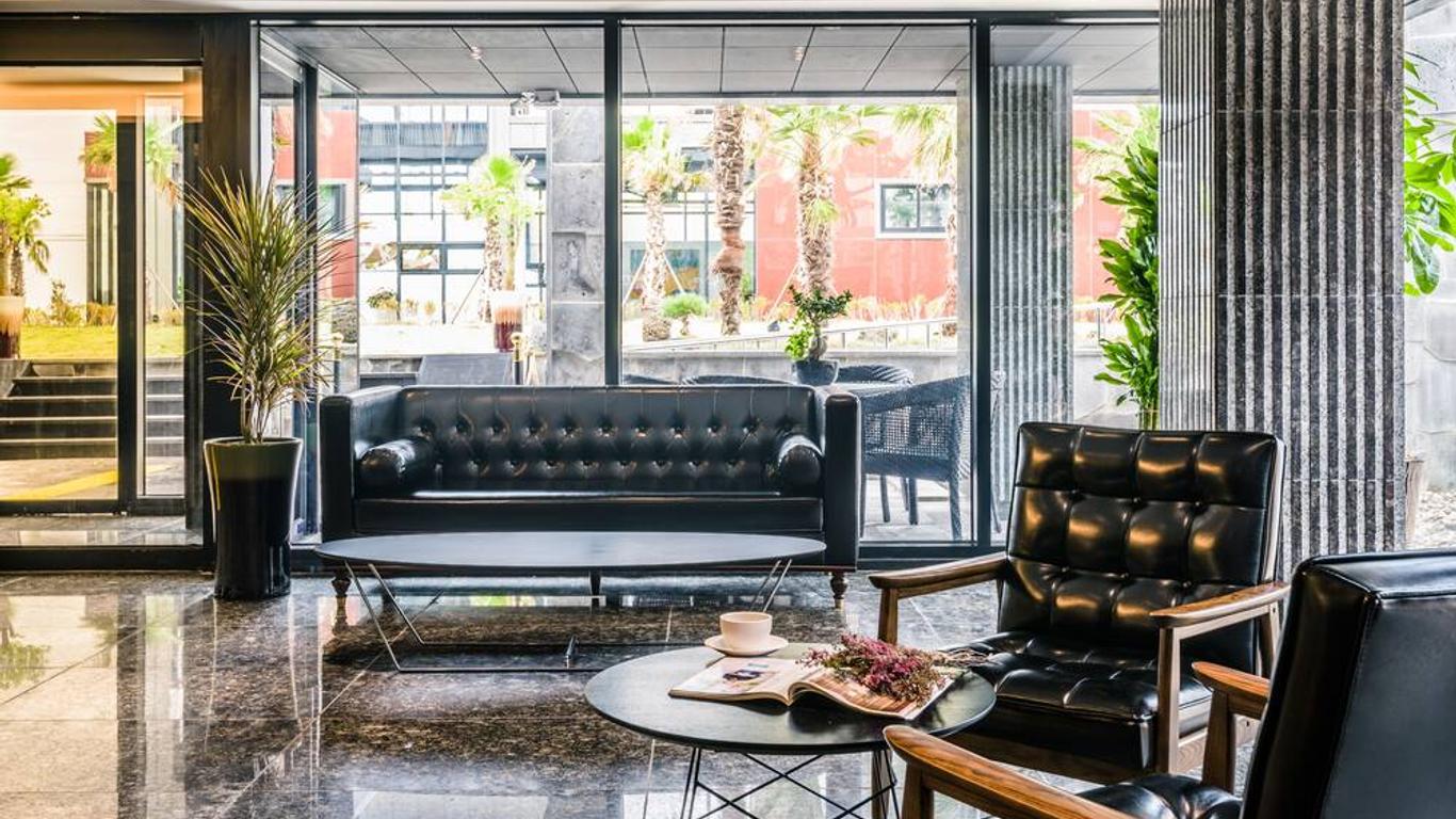 Aguila Hotel Jeju Oceano Suite