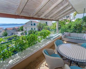 Apartments Vedrana - Igrane - Balcony
