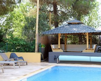 Résidence les Caraibes - Sérignan - Bazén