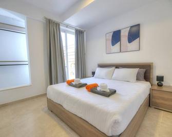 Brand new and tastefully furnished 2 bedroom apartment DDIF1-2 - Gżira - Bedroom