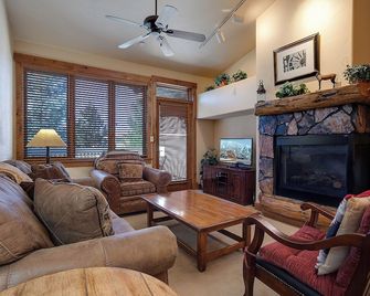 Tl2301 Great Location, Top Floor, Beautiful Decor! Winter Specials! - Steamboat Springs - Stue