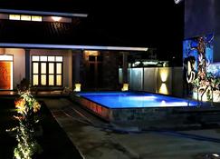 Villa Ananthaya - Negombo - Pool