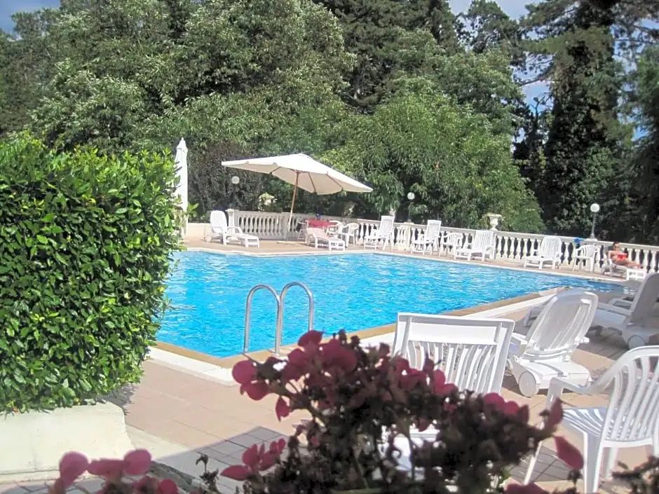 Hotel Gioia Garden - פיוג'י - בריכה
