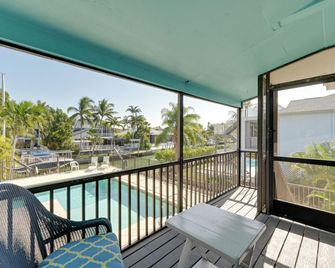 Sunny Marco Island Gem with Shared Pool and Dock! - Marco Island - Balcony