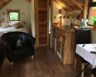 Luxury Cedar Lodge Nr Bath & Bristol - Keynsham - Living room