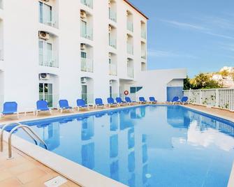 أوتل فيلا ريسيف - البوفيرا - حوض السباحة