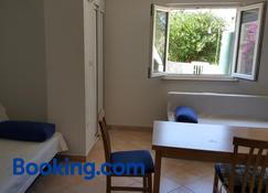 Studio Apartment Bosko - Novalja