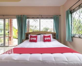 OYO 949 Sansuk Resort Paknampran - Pran Buri - Bedroom