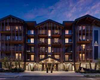 Le Geant, Courmayeur, Apartments by Marriott Bonvoy - Courmayeur - Building