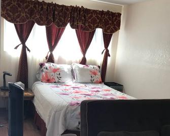 Cute Cottage Near New Apple Campus And Vibrant Main Street Cupertino - Cupertino - Bedroom