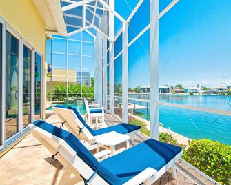Waterfront Home With Pool, spa and 2nd Floor Balcony - Marco Island - Balcony