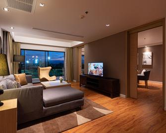 Summit Windmill Golf Residence - Bangkok - Living room