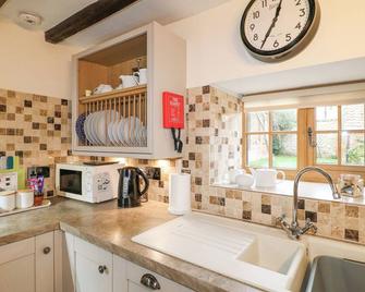 Apple Tree Cottage - Grantham - Kitchen