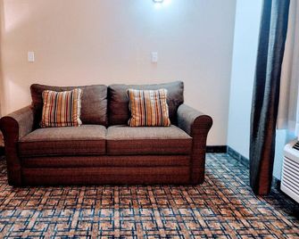 Gold Circle Inn - Lloydminster - Building