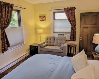 Bluebird Guesthouse - Portland