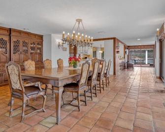 Resort type home in Old Brookvile !!! - Glen Head - Dining room
