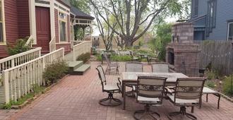 Historic Victorian Inn - Sioux Falls - Patio