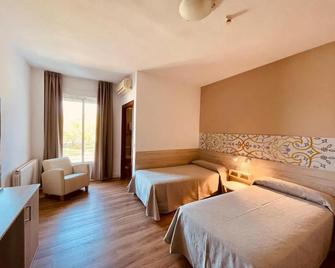 Hotel Balneario Fuentes Del Trampal - Carmonita - Habitación