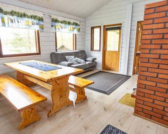 Holiday Home Aurinkoranta by Interhome - Petäjävesi - Living room