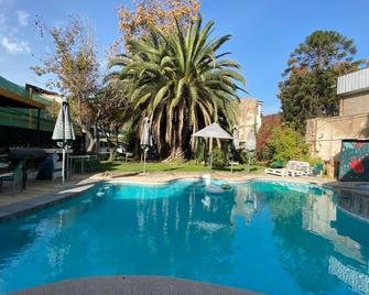 La Casa Roja Hostel - סנטיאגו - בריכה