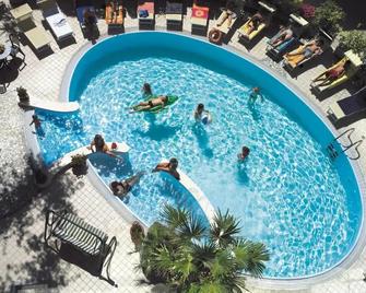 Hotel Acquamarina - בלאריה איג'אה מרינה - בריכה