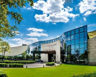 Hotel Warszawianka - Serock - Budova