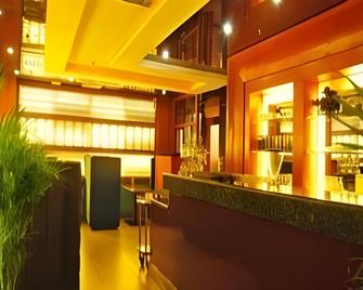 Pingdingshan Feixing Crowne Plaza Hotel - Pingdingshan - Lobby