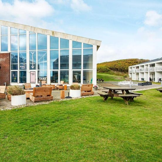 6 person holiday home on a holiday park – Ringkøbing