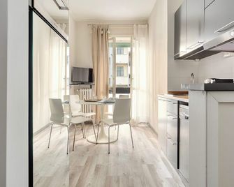 Elegant One-Bedroom Apartment in Porta Romana - מילאנו - חדר אוכל