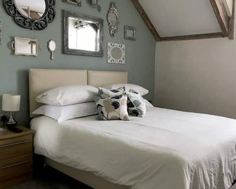 St Bernards - Newquay - Bedroom