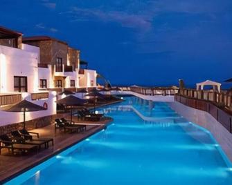 Costa Lindia Beach - Lardos - Piscina
