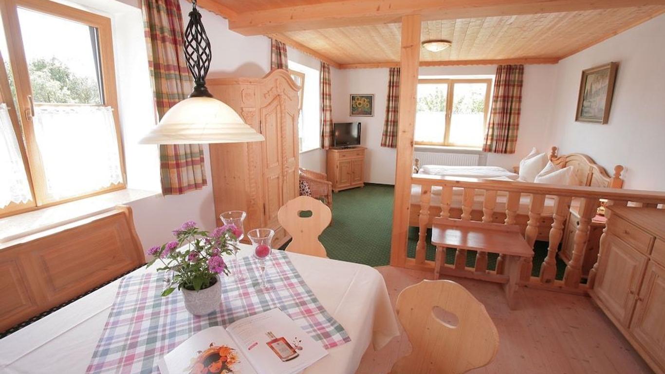 بنسيون شفايزيرهاوس غارني