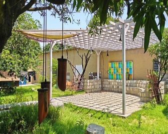 Abhyaranyan Farmstay - Pāonta Sāhib - Patio