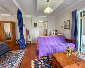 Outeniqua Moon Percheron Stud Farm - Reebok - Sala de estar