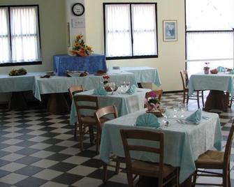 Hotel Villa Flora - Roncegno - Restaurant