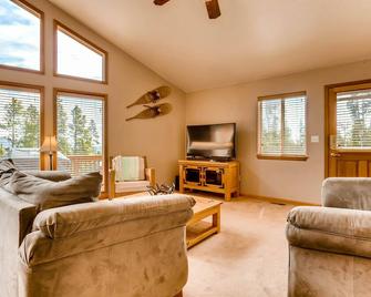 Family Friendly Home w/ Game Room, Hot Tub, Telescope, Starlink Internet - Lunar View - Fairplay - Obývací pokoj