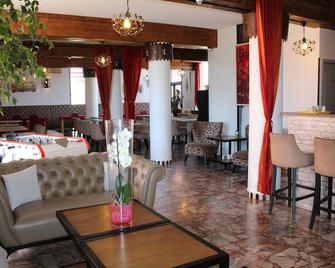 Hôtel L'Hacienda - Châteauneuf-les-Martigues - Lounge