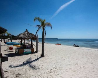 Little Harbor Gem | Water Views, Pet-Friendly & Close to Dining - Ruskin - Strand