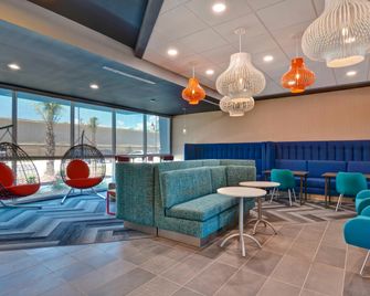 Tru by Hilton Fort Walton Beach - Fort Walton Beach - Area lounge