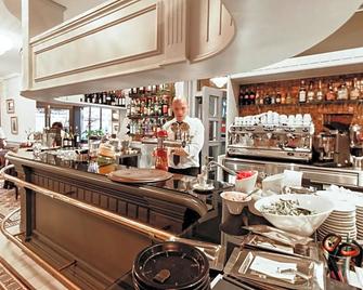 Hotel Restaurant Edmond's - Cap-d'Ail - Bar