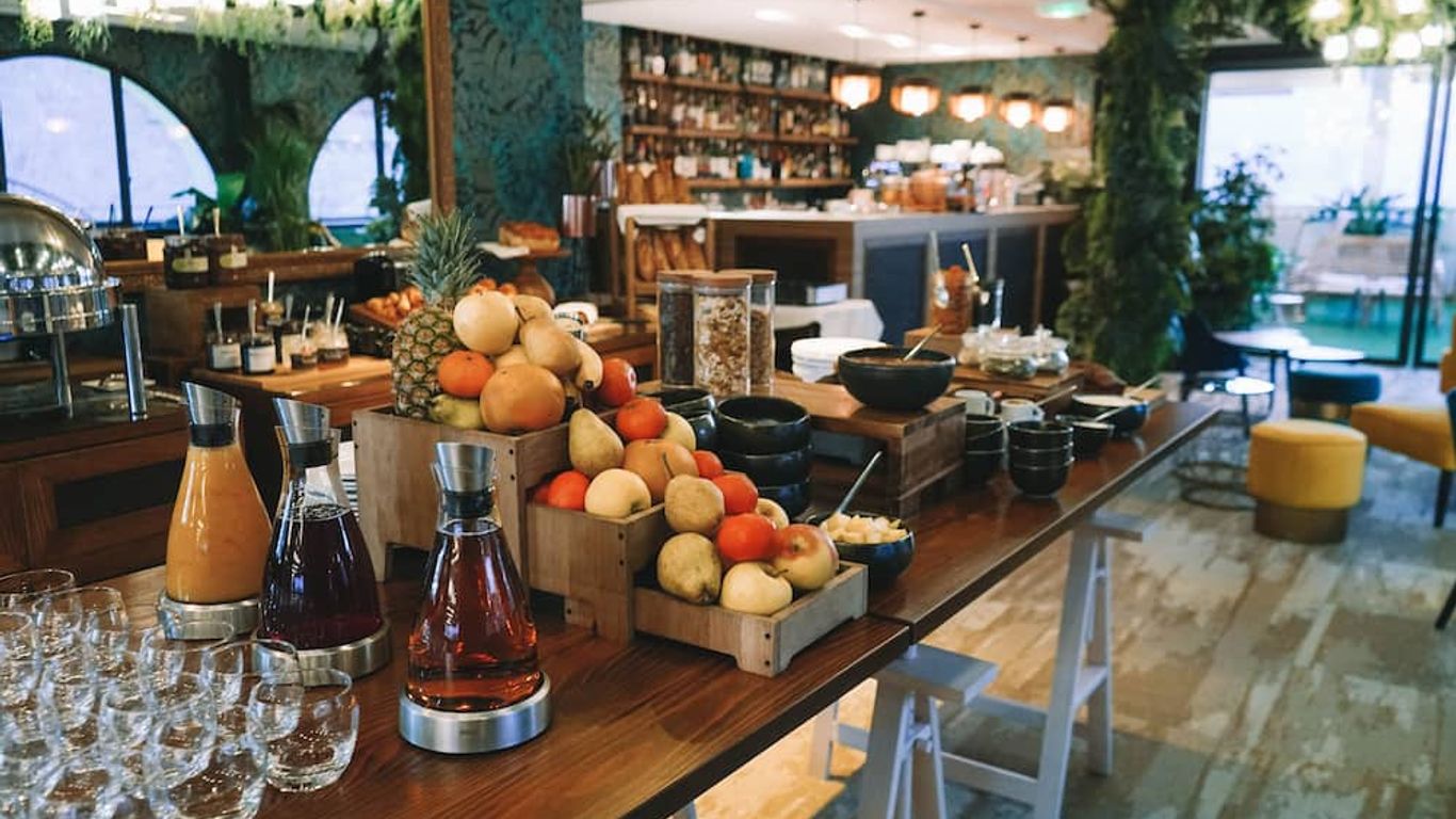 Five Seas by Inwood Hotels