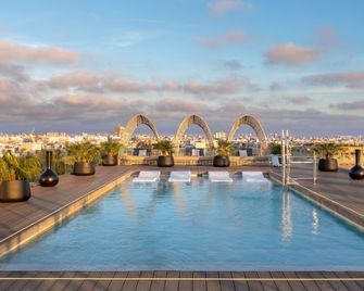Novotel Valencia Lavant - Valencia - Pool